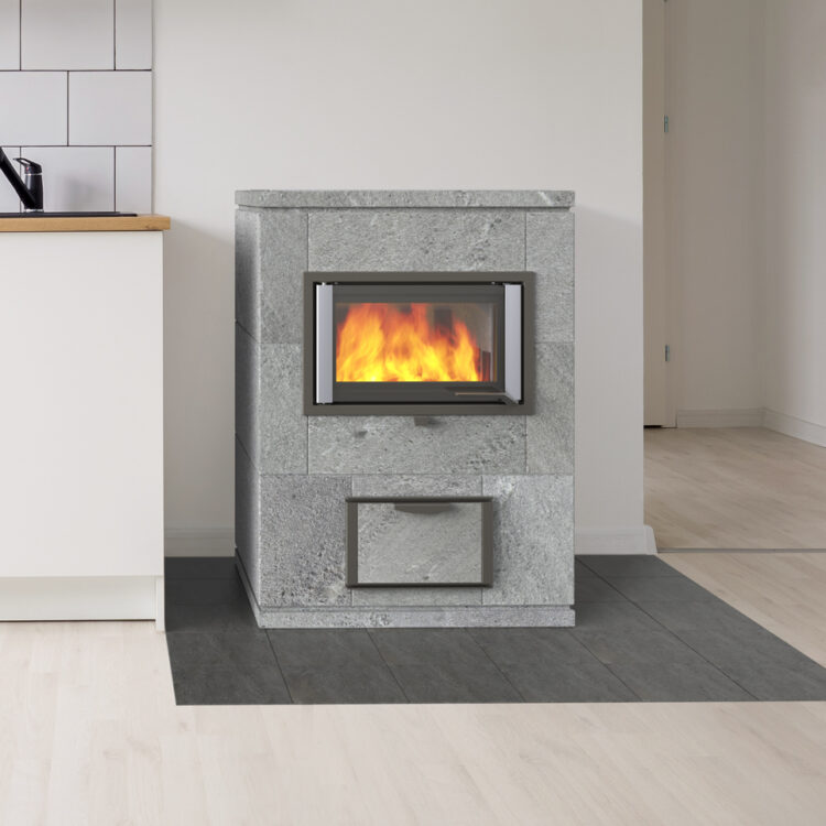 Varaava Anni puuhella on varaava takka, joka polttaa puut puhtaasti.